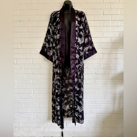 Beautiful, Vintage Judith Hart Sheer Floral Black & White Robe, SZ M EUC - Picture 8 of 11